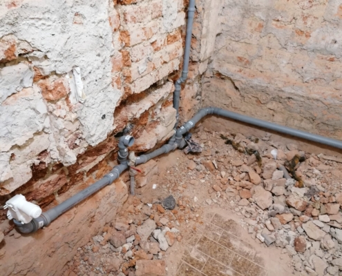 Koupelna pred oblozenim